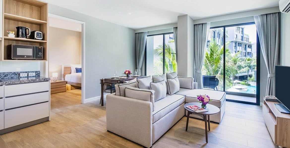 Diamond Condominium 33