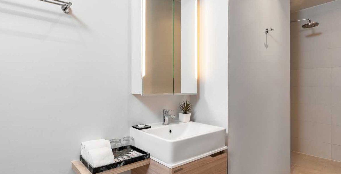 Diamond Condominium 22